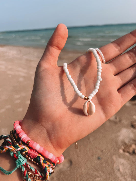 Outerbanks style surfer girl Puka Shell necklace that beach girl surfer necklace Summer jewelry OBX Pouge P4L My Store