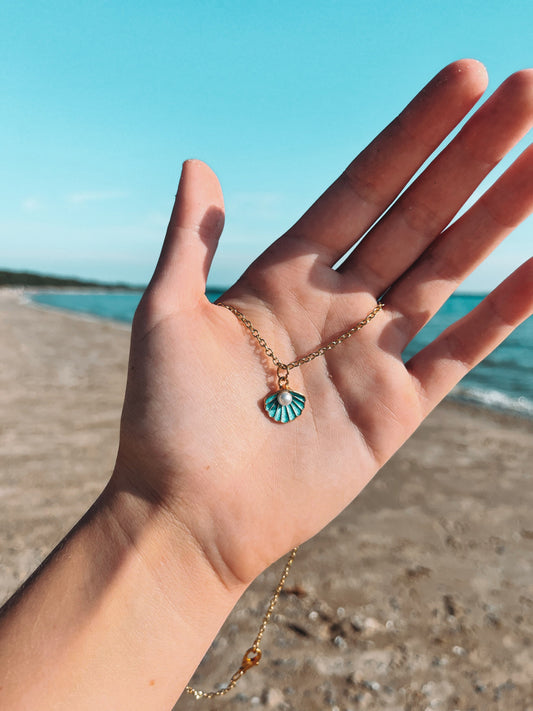 Shell Pendant Necklace | Teal Seashell and Pearl necklace | Coastal Girl Style | Beach Girl Necklace | Seashell Jewelry | Gold Plated Chain My Store
